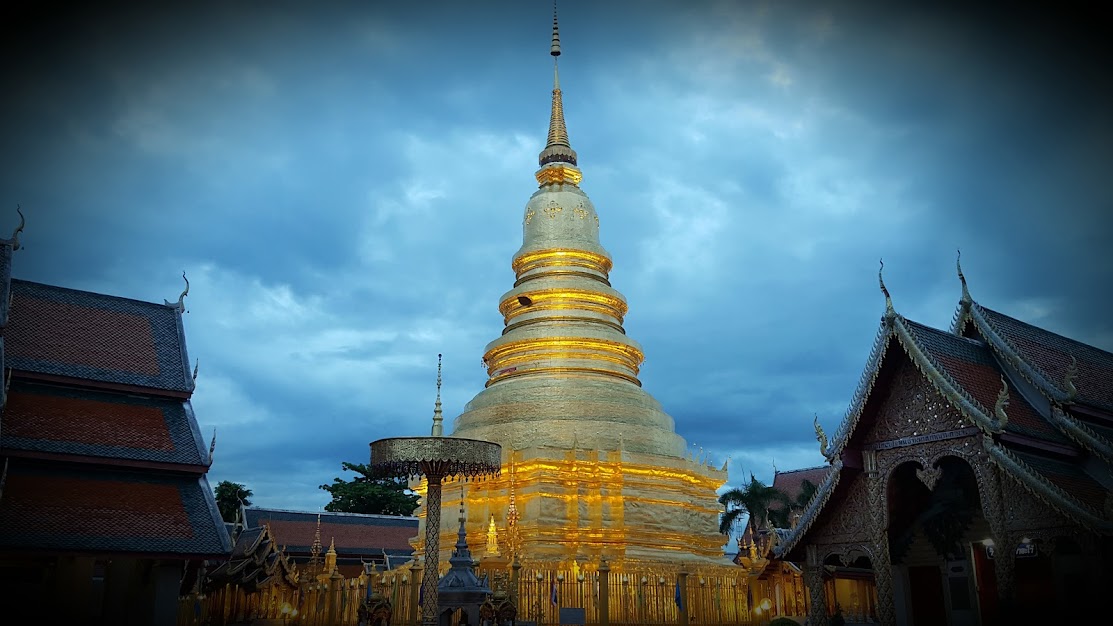 Wat Phra That Hariphunchai - travelconnecxion.com